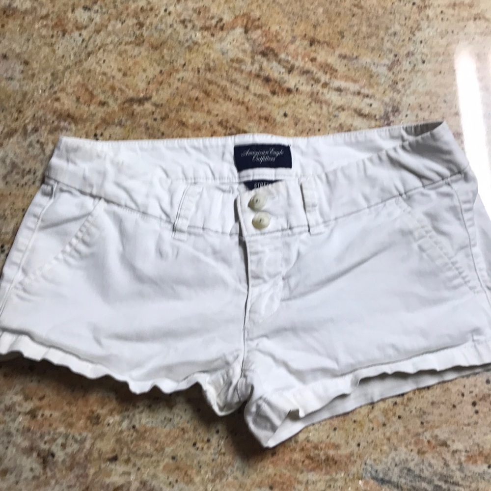 American eagle white shorts